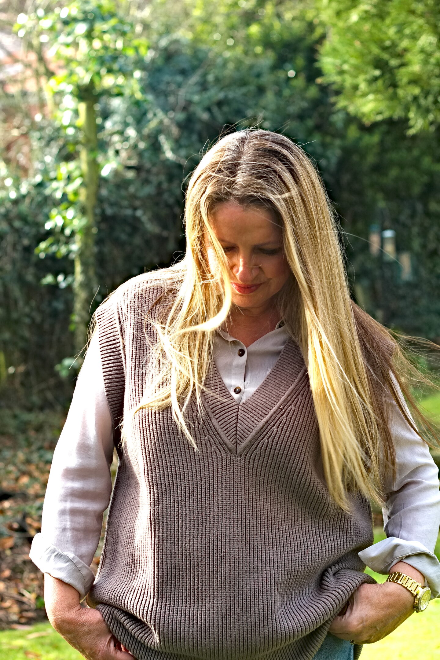 How I Cover My Grey Hair at Home: Root Touch Up